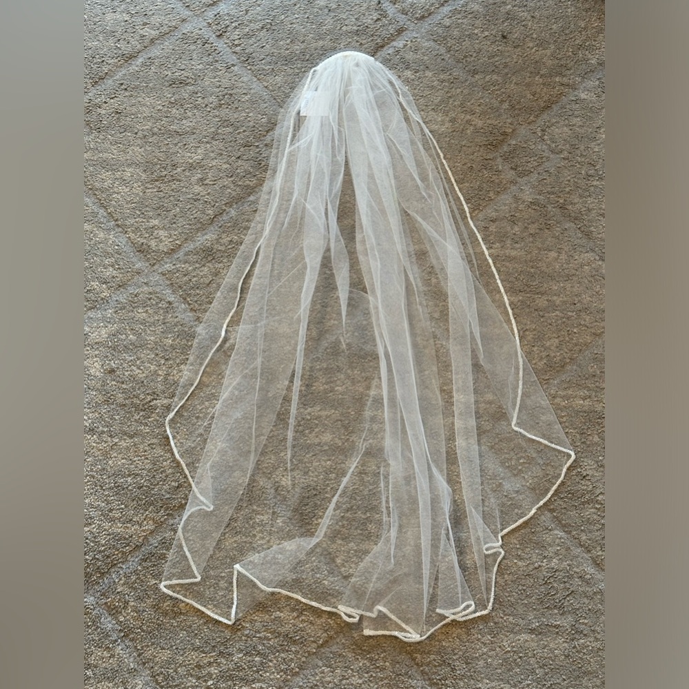 NWT beaded veil